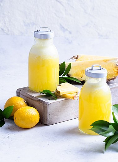 Signature Fresh Pineapple Lemonade 5 tit
