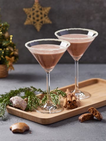 Gingerbread Mocktail Martini