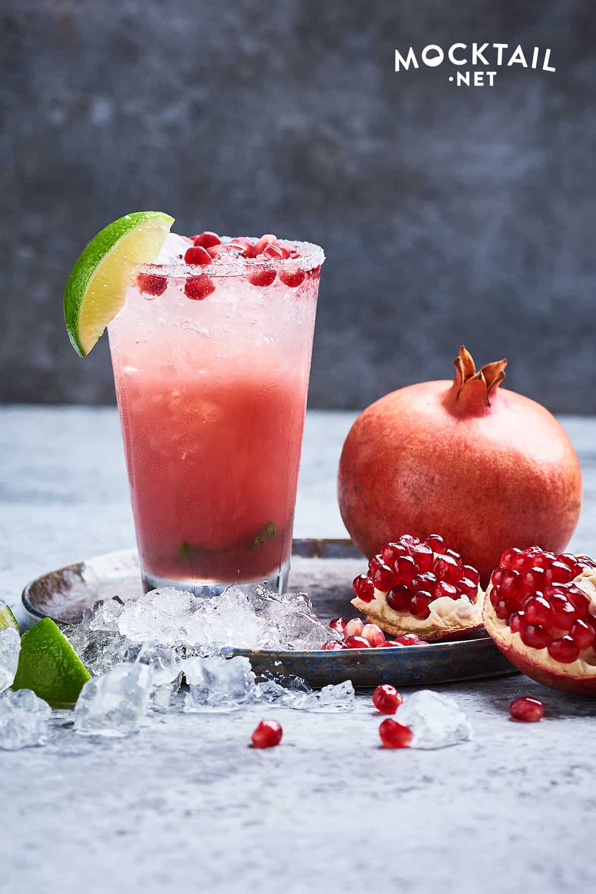 make our pomegranate mocktail tasty and beneficial to your health